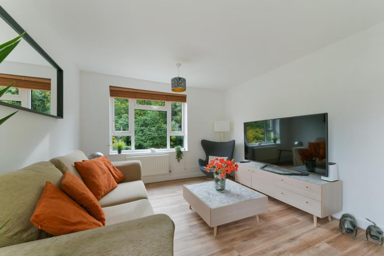 Spacious, Quiet And Modern Apartment London Bagian luar foto